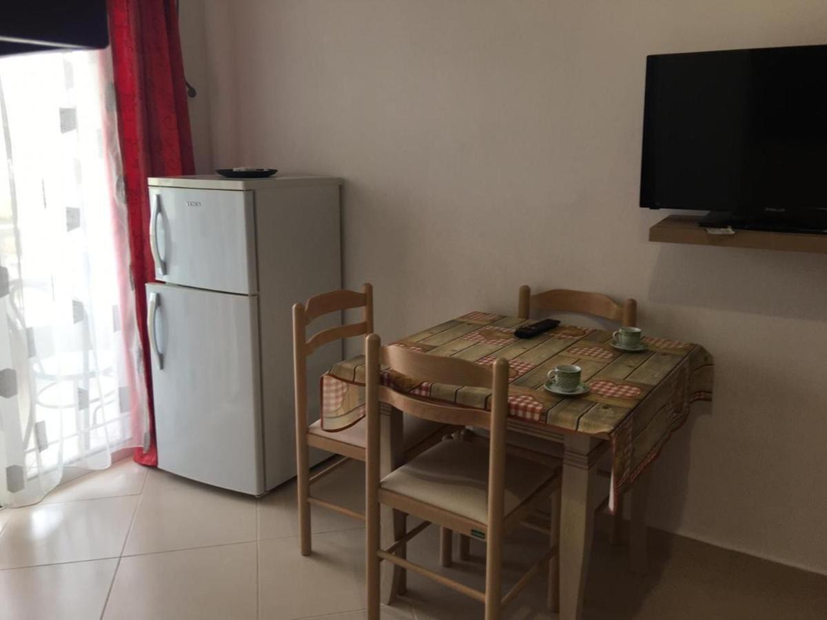 Vila Mario Aparthotel Ксамил Екстериор снимка