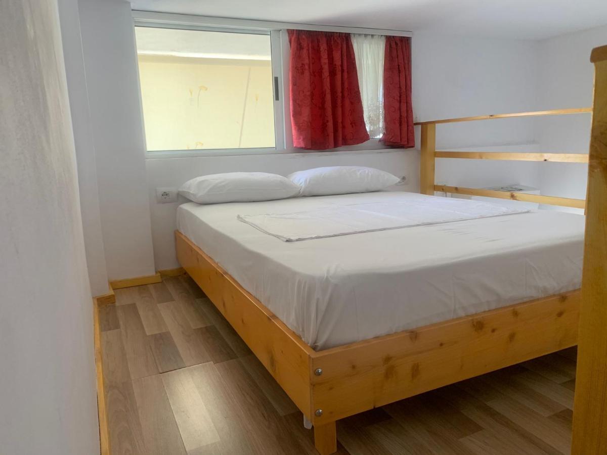 Vila Mario Aparthotel Ксамил Екстериор снимка