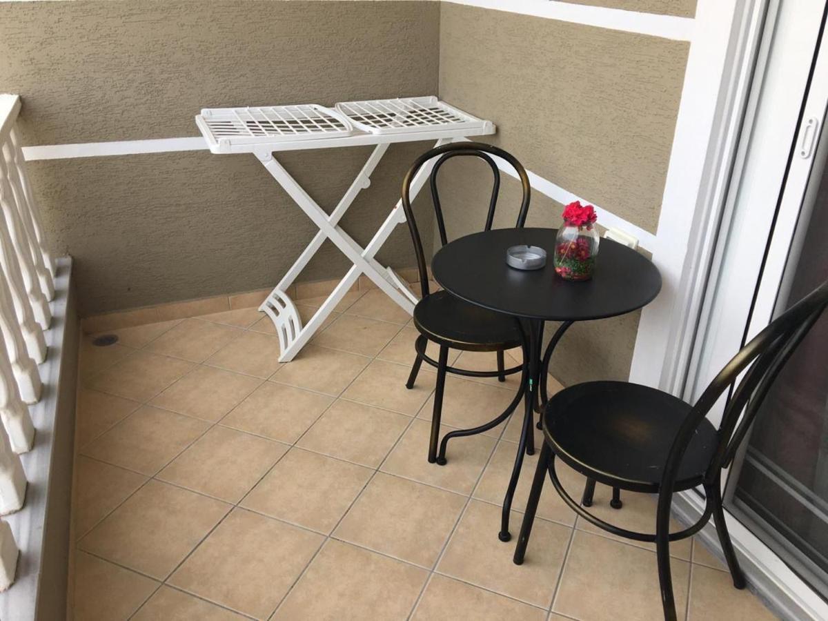 Vila Mario Aparthotel Ксамил Екстериор снимка