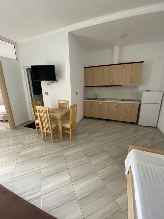 Vila Mario Aparthotel Ксамил Екстериор снимка