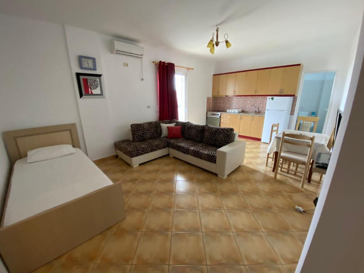 Vila Mario Aparthotel Ксамил Екстериор снимка
