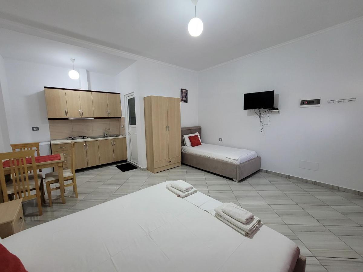 Vila Mario Aparthotel Ксамил Екстериор снимка