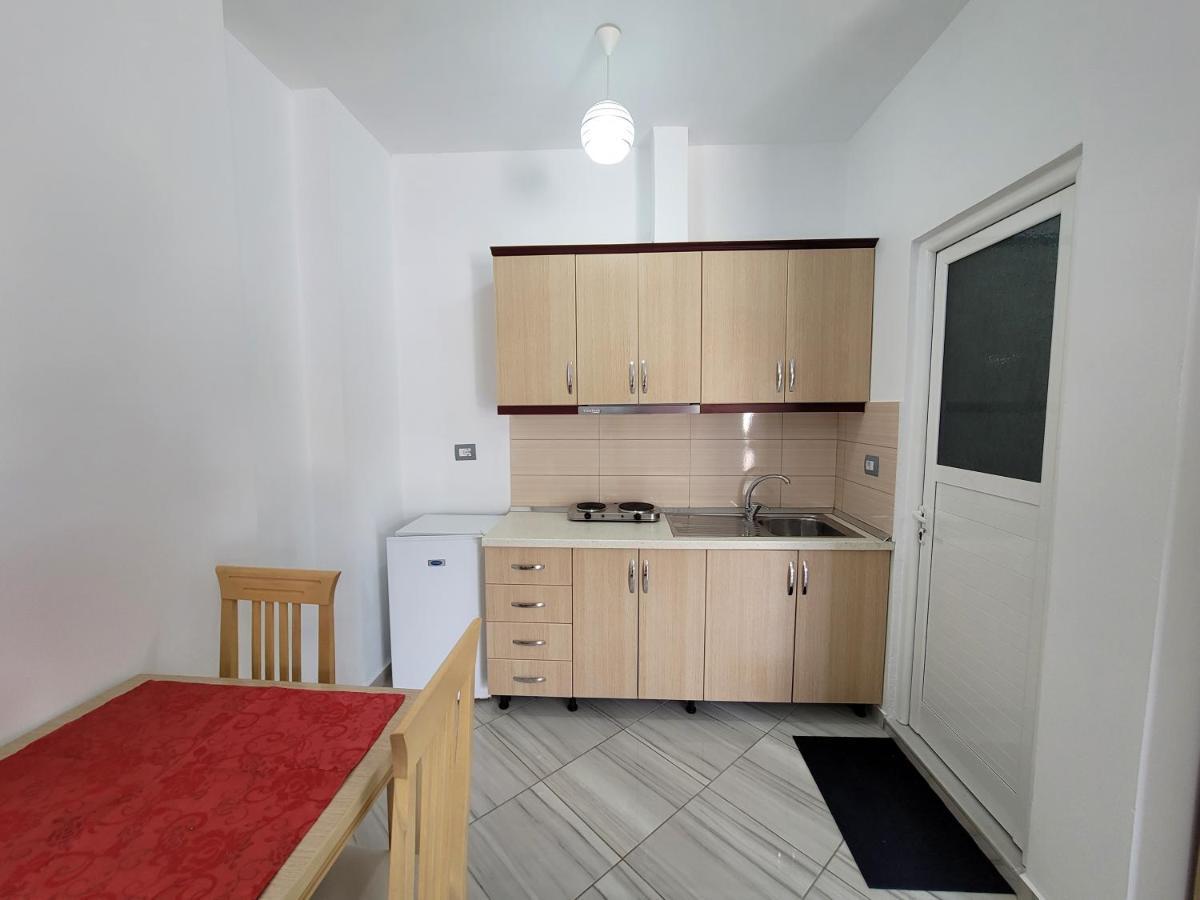 Vila Mario Aparthotel Ксамил Екстериор снимка