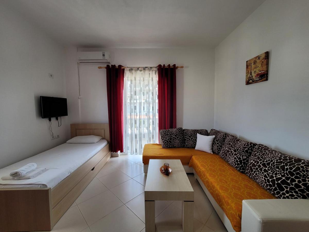 Vila Mario Aparthotel Ксамил Екстериор снимка