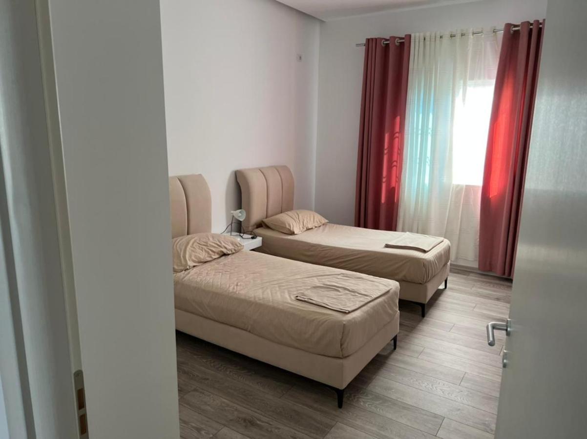 Vila Mario Aparthotel Ксамил Екстериор снимка