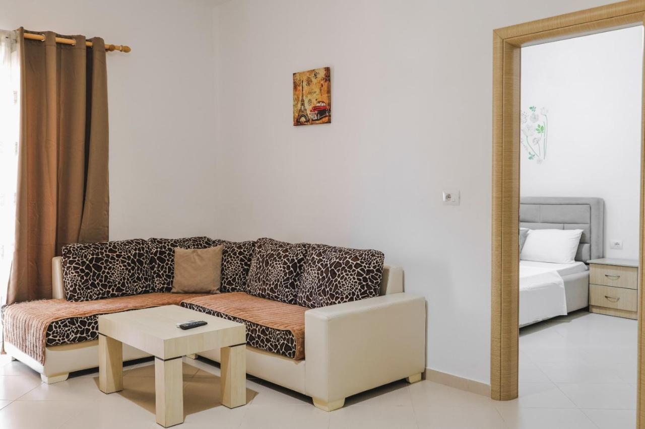 Vila Mario Aparthotel Ксамил Екстериор снимка