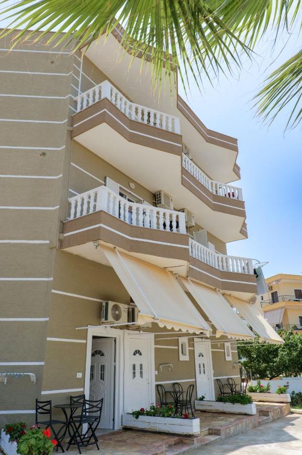 Vila Mario Aparthotel Ксамил Екстериор снимка